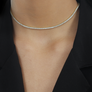 Colar Chocker Riviera Pedras Brancas Ouro 24K.